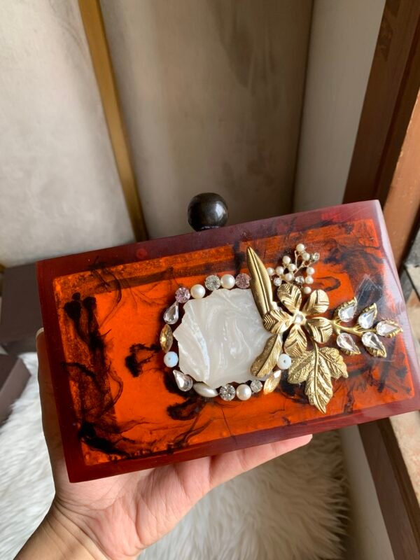 Clutch - Image 3