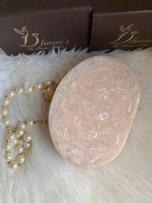 Clutch - Image 2