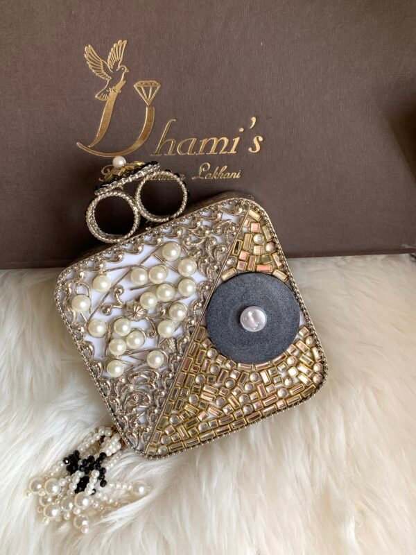 Clutch - Image 2