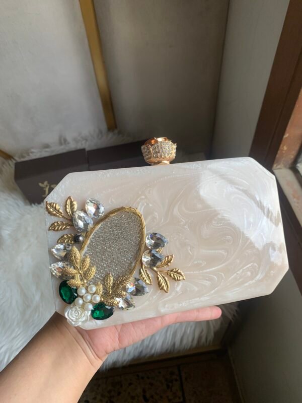 Clutch - Image 3