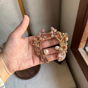 Ear cuff