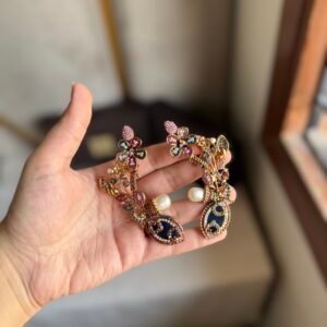 Ear cuff