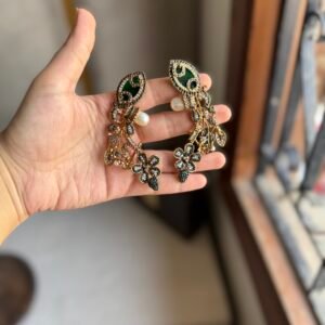 Ear cuff