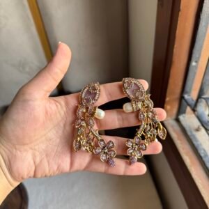 Ear cuff