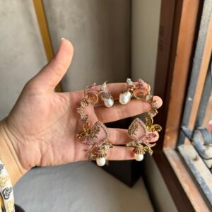 Ear cuff