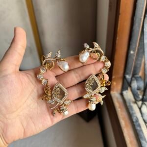 Ear cuff