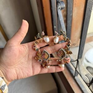 Ear cuff