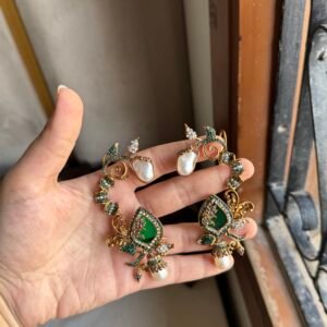 Ear cuff